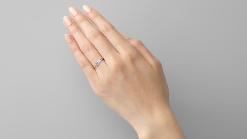 材質プラチナアイプリモ　melpe （メルーペ）婚約指輪